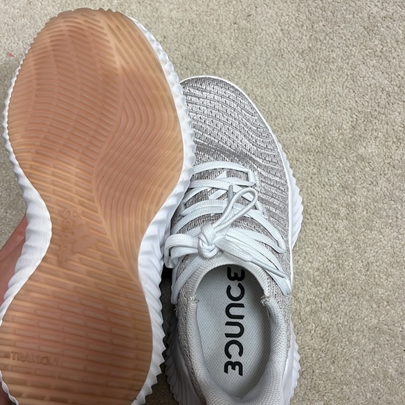 Women’s Adidas White Running Shoe, Size 5 - Picture 4 of 5